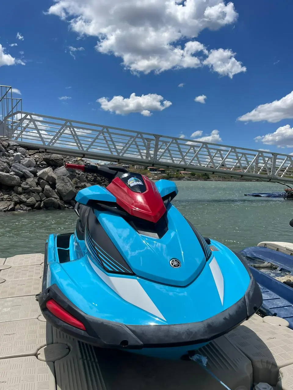 Jet ski turquesa de LASS